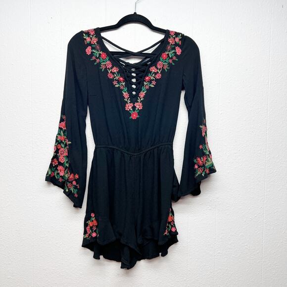 American Eagle Romper Womens Small Embroidered Dark Fairy Boho Festival Romantic - Picture 1 of 13